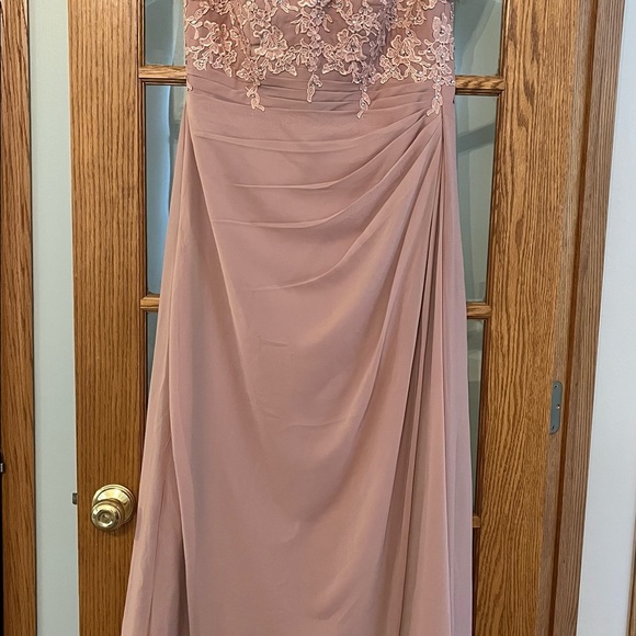 Mother of the bride dress. Fits like a size 10. Tie up back makes it adjustable. - Picture 3 of 3